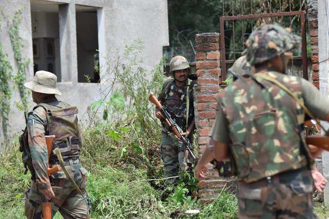 Militant, Army man killed in ongoing gunfight in Gasigund Anantnag